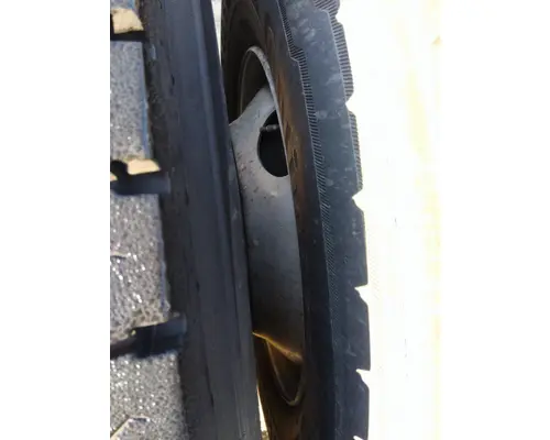 HUB PILOTED - STEEL 22.5 X 8.25 WHEEL