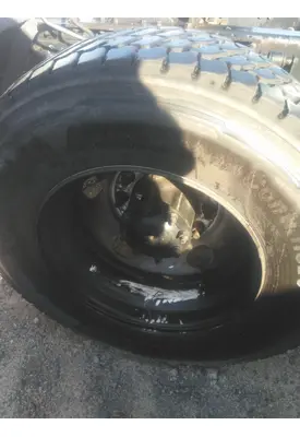 HUB PILOTED - STEEL 22.5 X 8.25 WHEEL