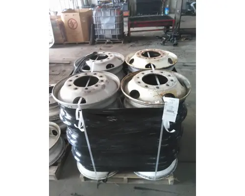 HUB PILOTED - STEEL 22.5 X 8.25 WHEEL