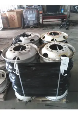 HUB PILOTED - STEEL 22.5 X 8.25 WHEEL