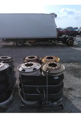 HUB PILOTED - STEEL 22.5 X 8.25 WHEEL