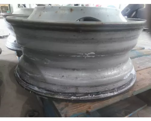HUB PILOTED - STEEL 22.5 X 8.25 WHEEL
