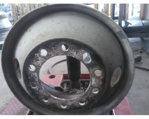 HUB PILOTED - STEEL 22.5 X 8.25 WHEEL