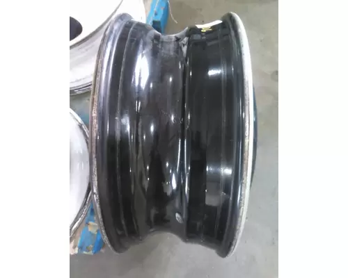 HUB PILOTED - STEEL 22.5 X 8.25 WHEEL