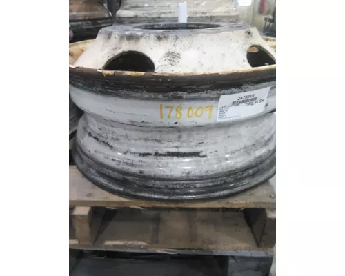HUB PILOTED - STEEL 22.5 X 8.25 WHEEL