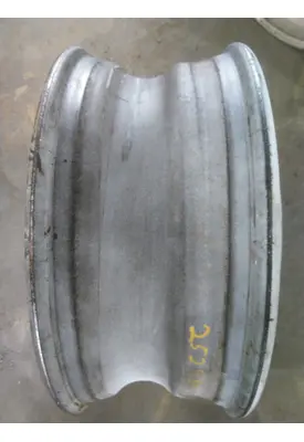 HUB PILOTED - STEEL 22.5 X 8.25 WHEEL