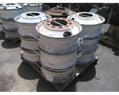 HUB PILOTED - STEEL 22.5 X 8.25 WHEEL