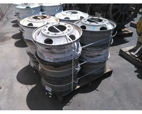 HUB PILOTED - STEEL 22.5 X 8.25 WHEEL