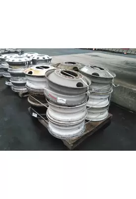 HUB PILOTED - STEEL 22.5 X 8.25 WHEEL