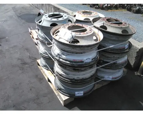 HUB PILOTED - STEEL 22.5 X 8.25 WHEEL