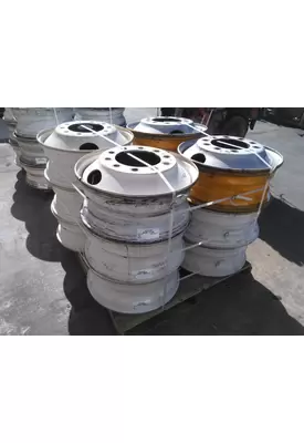 HUB PILOTED - STEEL 22.5 X 8.25 WHEEL
