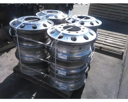 HUB PILOTED - STEEL 22.5 X 8.25 WHEEL