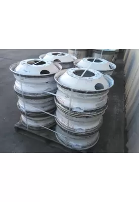 HUB PILOTED - STEEL 22.5 X 8.25 WHEEL