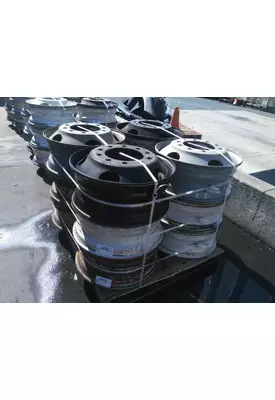 HUB PILOTED - STEEL 22.5 X 8.25 WHEEL