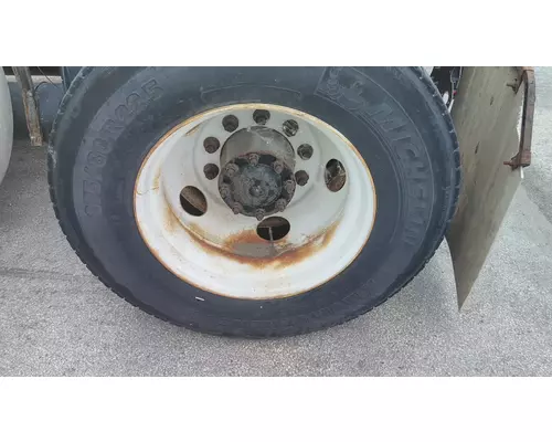 HUB PILOTED - STEEL 22.5 X 8.25 WHEEL