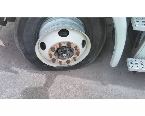 HUB PILOTED - STEEL 22.5 X 8.25 WHEEL