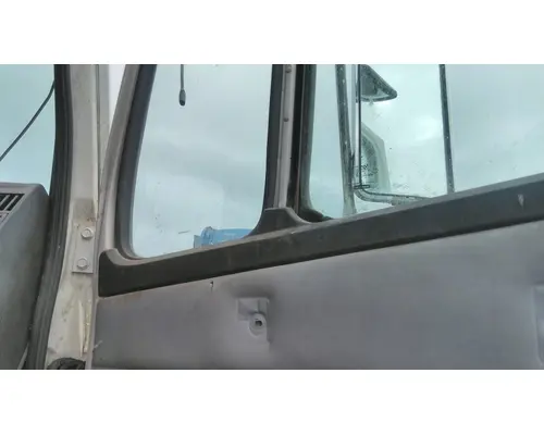 HUB PILOTED - STEEL 22.5 X 8.25 WHEEL