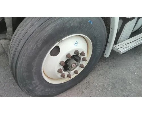 HUB PILOTED - STEEL 22.5 X 8.25 WHEEL