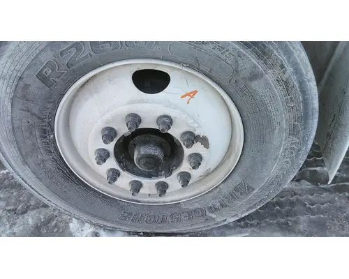 HUB PILOTED - STEEL 22.5 X 8.25 WHEEL