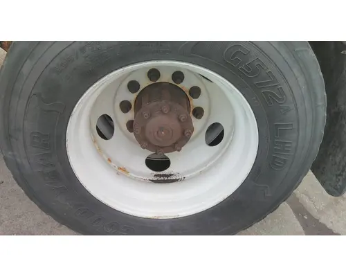 HUB PILOTED - STEEL 22.5 X 8.25 WHEEL