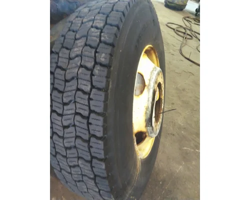 HUB PILOTED - STEEL 22.5 X 8.25 WHEEL
