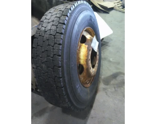 HUB PILOTED - STEEL 22.5 X 8.25 WHEEL