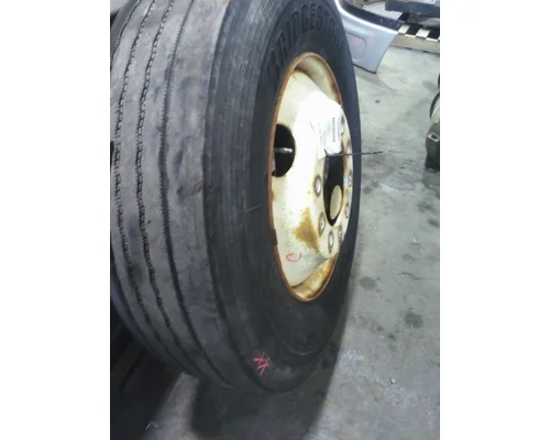 HUB PILOTED - STEEL 22.5 X 8.25 WHEEL