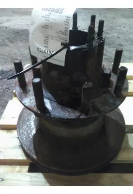 HUB PILOTED - STEEL 8 LUG HUB