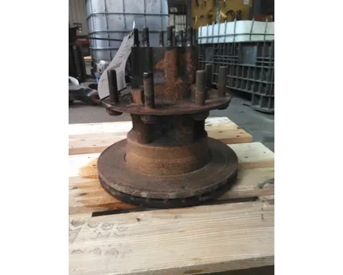 HUB PILOTED - STEEL 8 LUG HUB