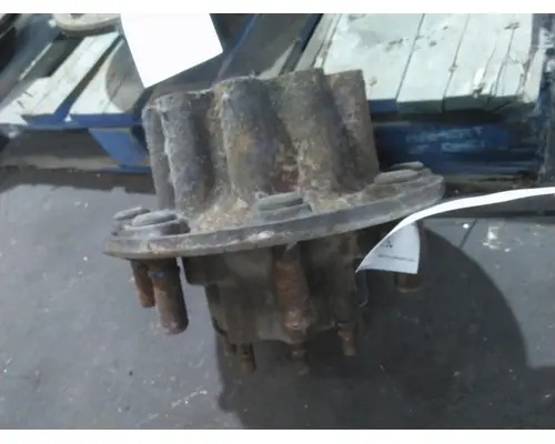 HUB PILOTED - STEEL 8 LUG HUB