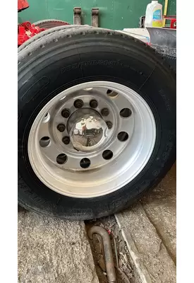 HUB PILOT 11R 24.5 Wheel