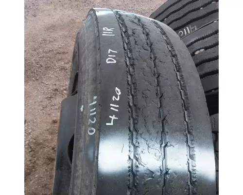 HUB PILOT 11R22.5 Tire and Rim