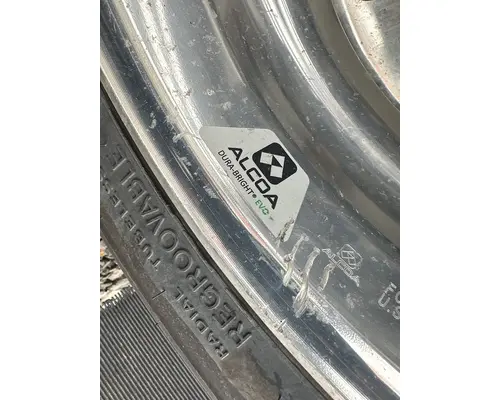 HUB PILOT 19.5 X 7.5 Wheel