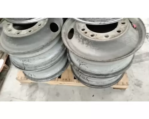 HUB PILOT 22.5 X 8.25 Wheel