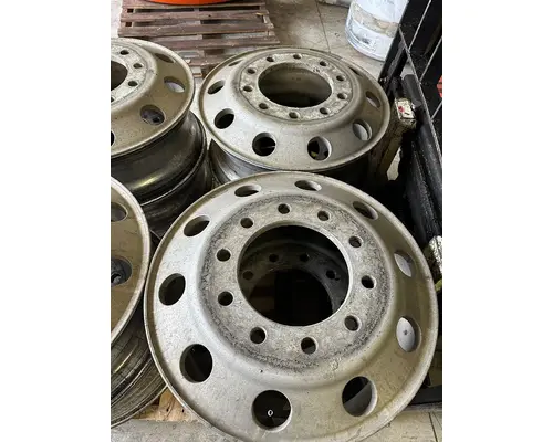 HUB PILOT 22.5 X 8.25 Wheel