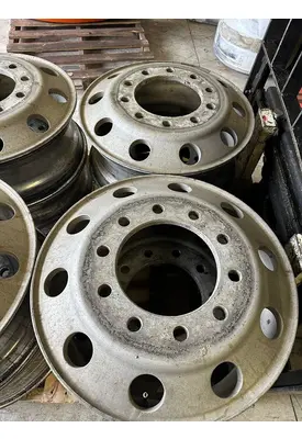 HUB PILOT 22.5 X 8.25 Wheel