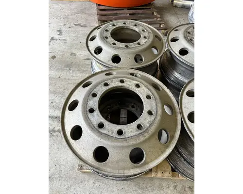 HUB PILOT 22.5 X 8.25 Wheel