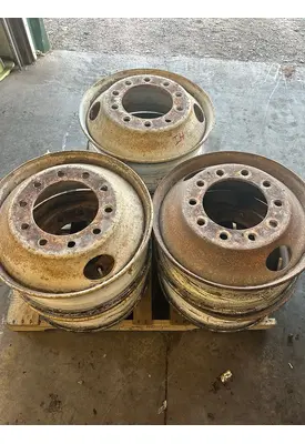 HUB PILOT 22.5 X 8.25 Wheel