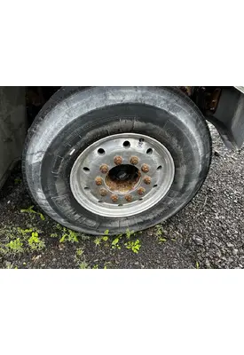 HUB PILOT 22.5 x 14 Tire and Rim