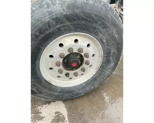 HUB PILOT 22.5 x 14 Tire and Rim