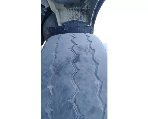 HUB PILOT 22.5 x 14 Tire and Wheel