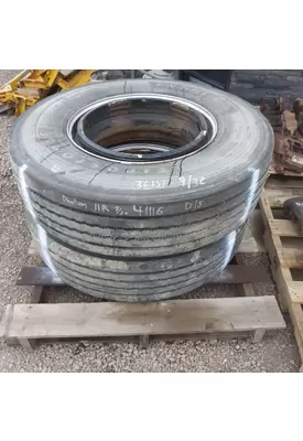 HUB PILOT 3800 Tire and Rim