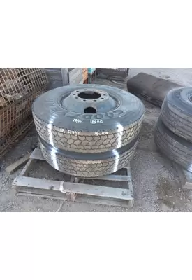 HUB PILOT CE Tire and Rim