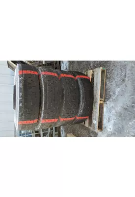 HUB PILOT CE Tire and Rim