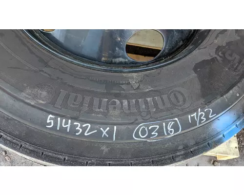 HUB PILOT CE Tire and Rim