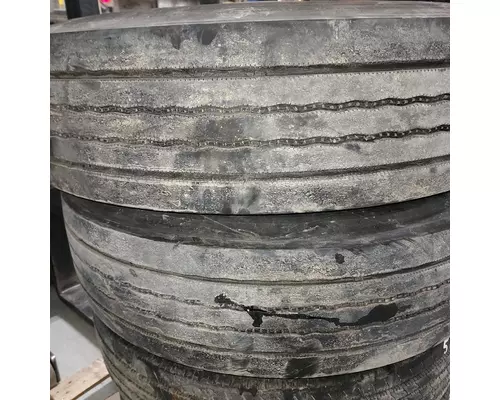 HUB PILOT CE Tire and Rim