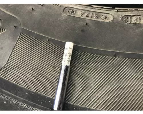 HUB PILOT CE Tire and Rim