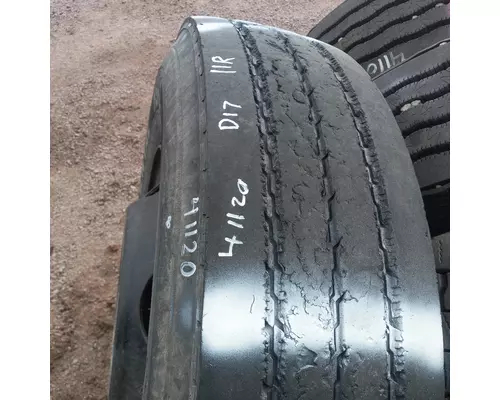 HUB PILOT EF Tire and Rim