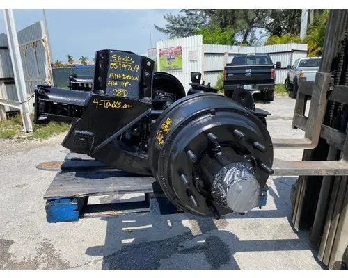 Hendrickson AIR DOWN SPRING UP Tag Axle