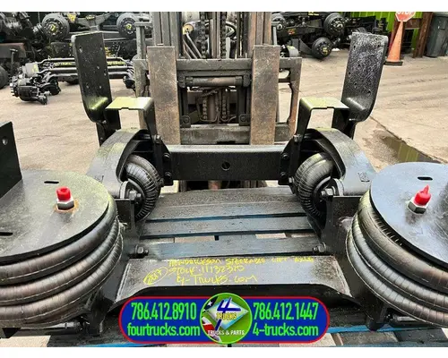 Hendrickson STEERABLE LIFT AXLE Axle Assembly, Front (Steer)